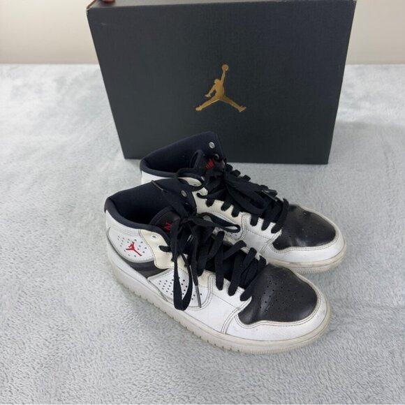 Nike Air Jordan Access GS Black/White Size 6Y/7.5 US Women's/5.5 UK/38.5 EU - Picture 1 of 16